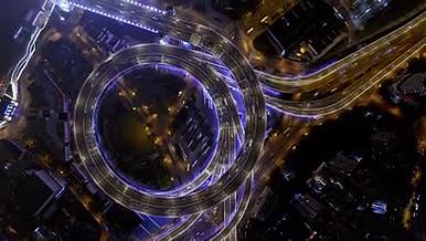 上海城市立交桥高架鸟瞰夜景灯光最新航拍视频的预览图
